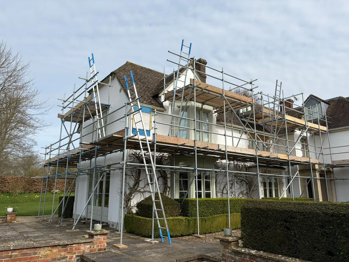 Wrap-around scaffold for external works